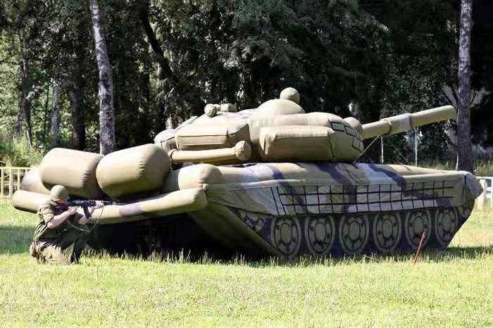 乌恰军用充气坦克